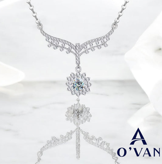 Ladies 0.5ct Silver Moonlit Blossom Necklace