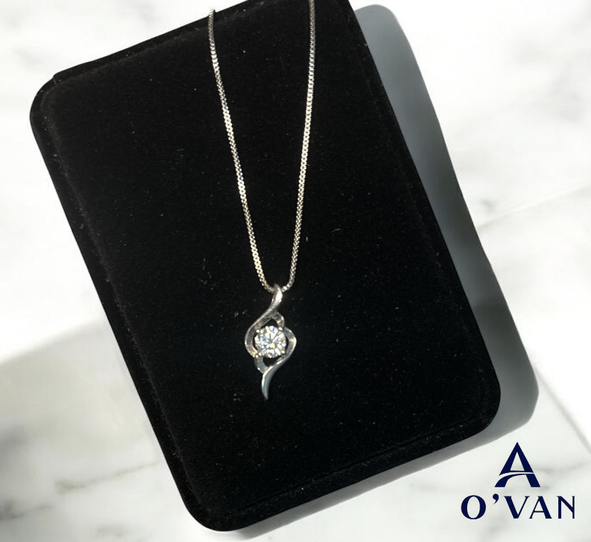 Ladies 0.8ct Silver Love Collection Necklace