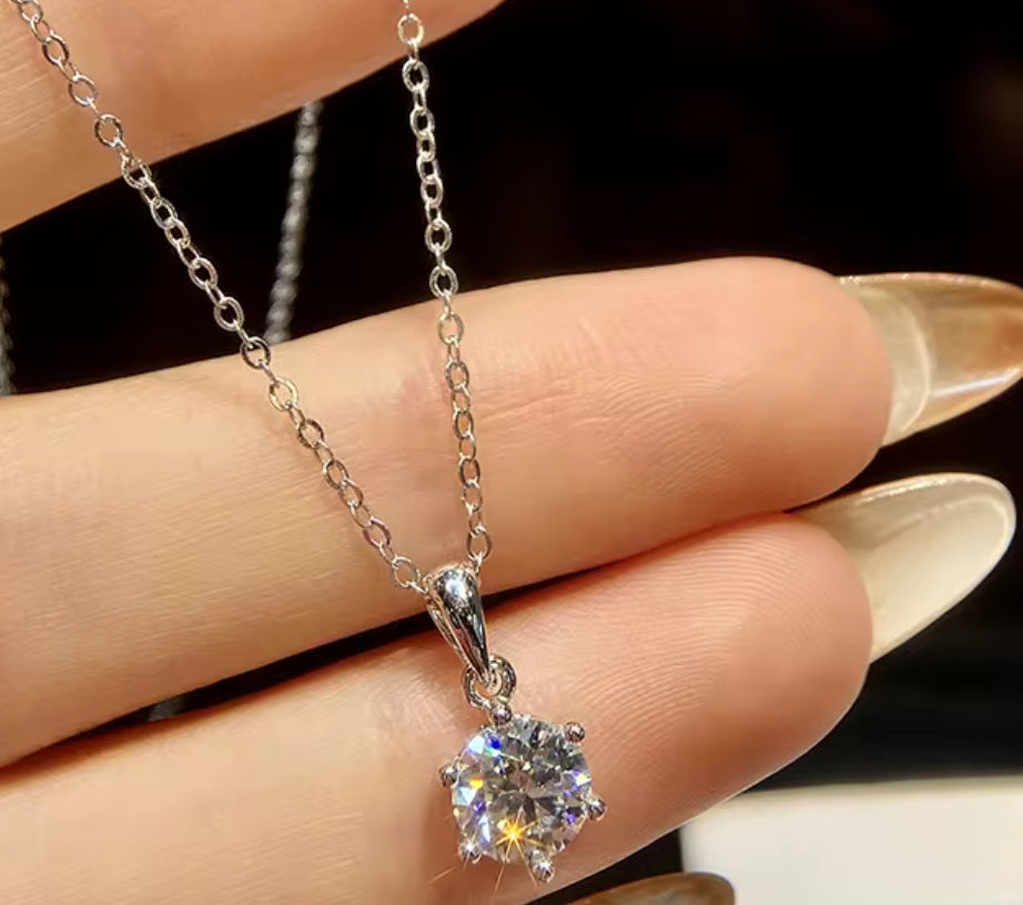 Ladies 1.0ct Love Collection Necklace