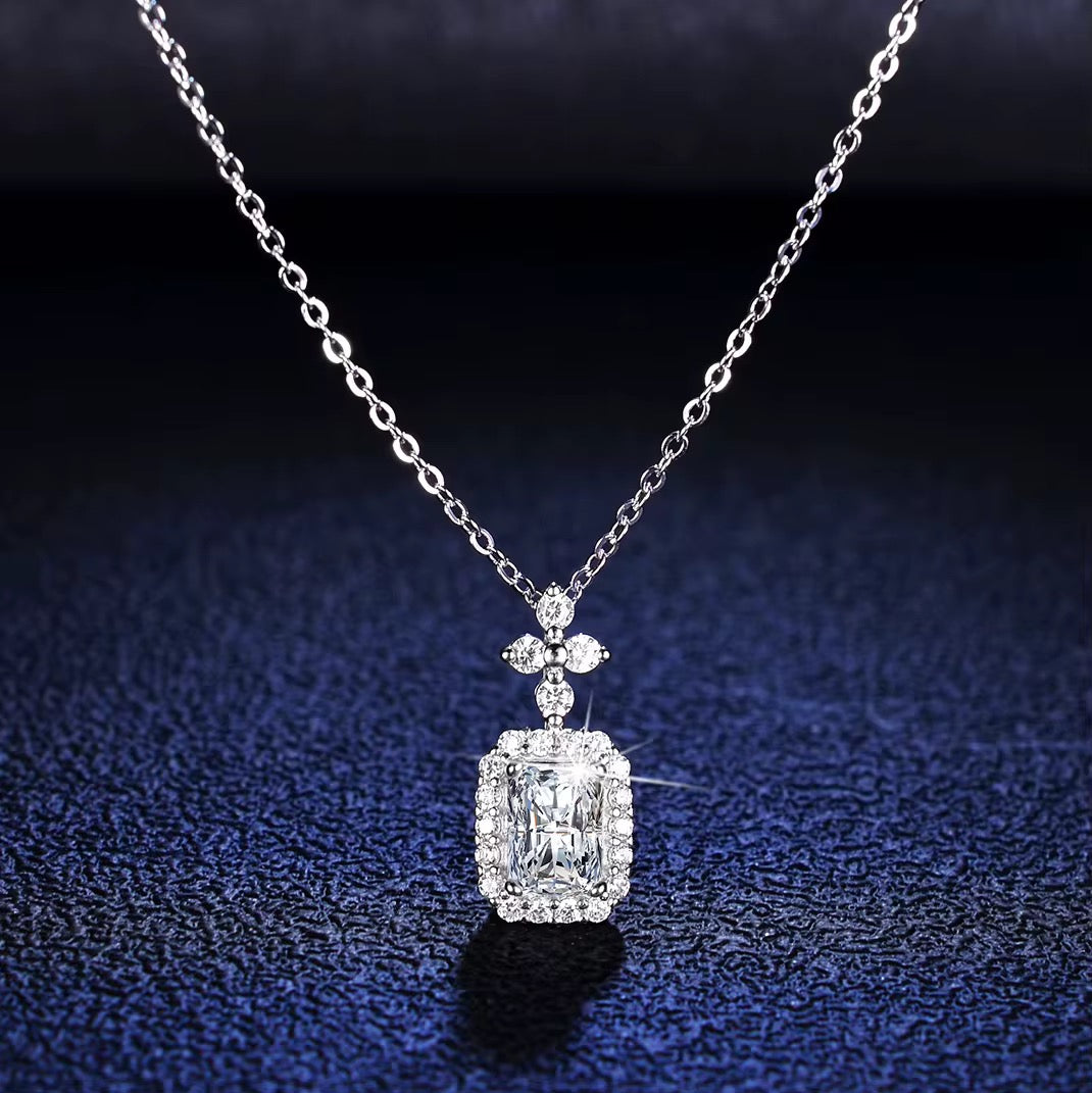 Ladies 1.0ct Emerald Cut Celestial Bloom Necklace