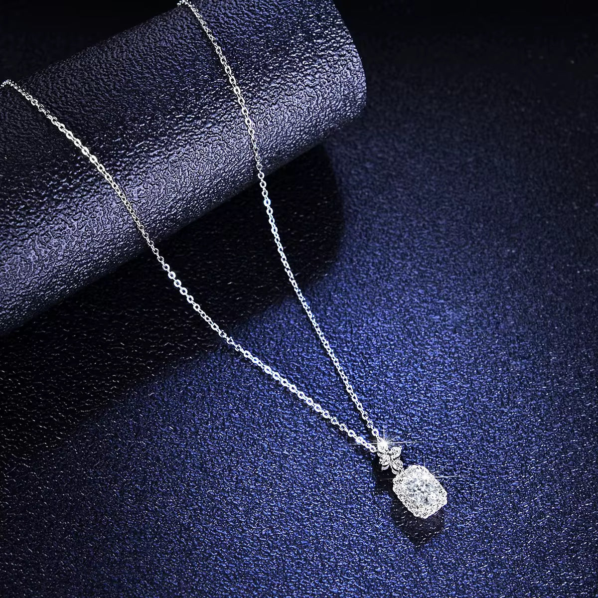 Ladies 1.0ct Emerald Cut Celestial Bloom Necklace